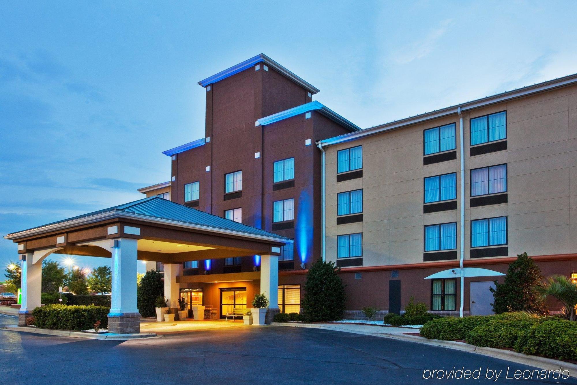 Holiday Inn Express & Suites Charlotte-Concord-I-85 By Ihg Exterior photo