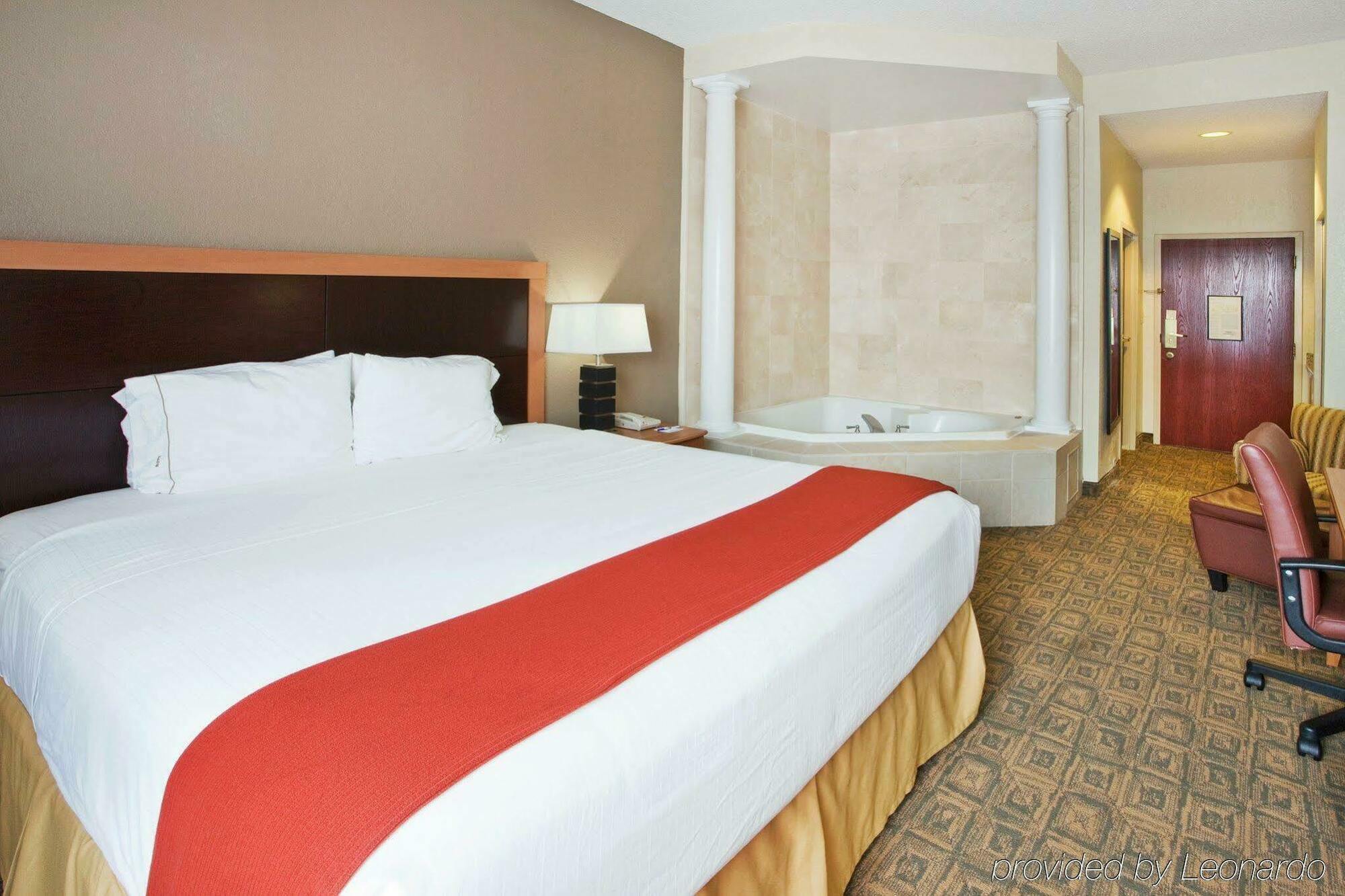 Holiday Inn Express & Suites Charlotte-Concord-I-85 By Ihg Exterior photo